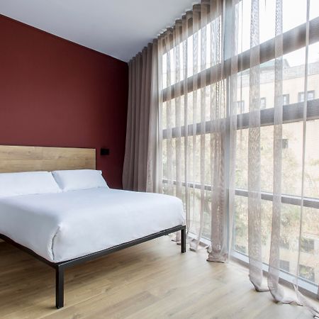 Aparthotel Allada 3* Barcelona Bagian luar foto