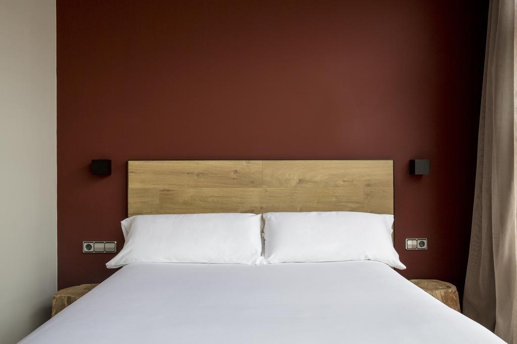 Aparthotel Allada 3* Barcelona Bagian luar foto