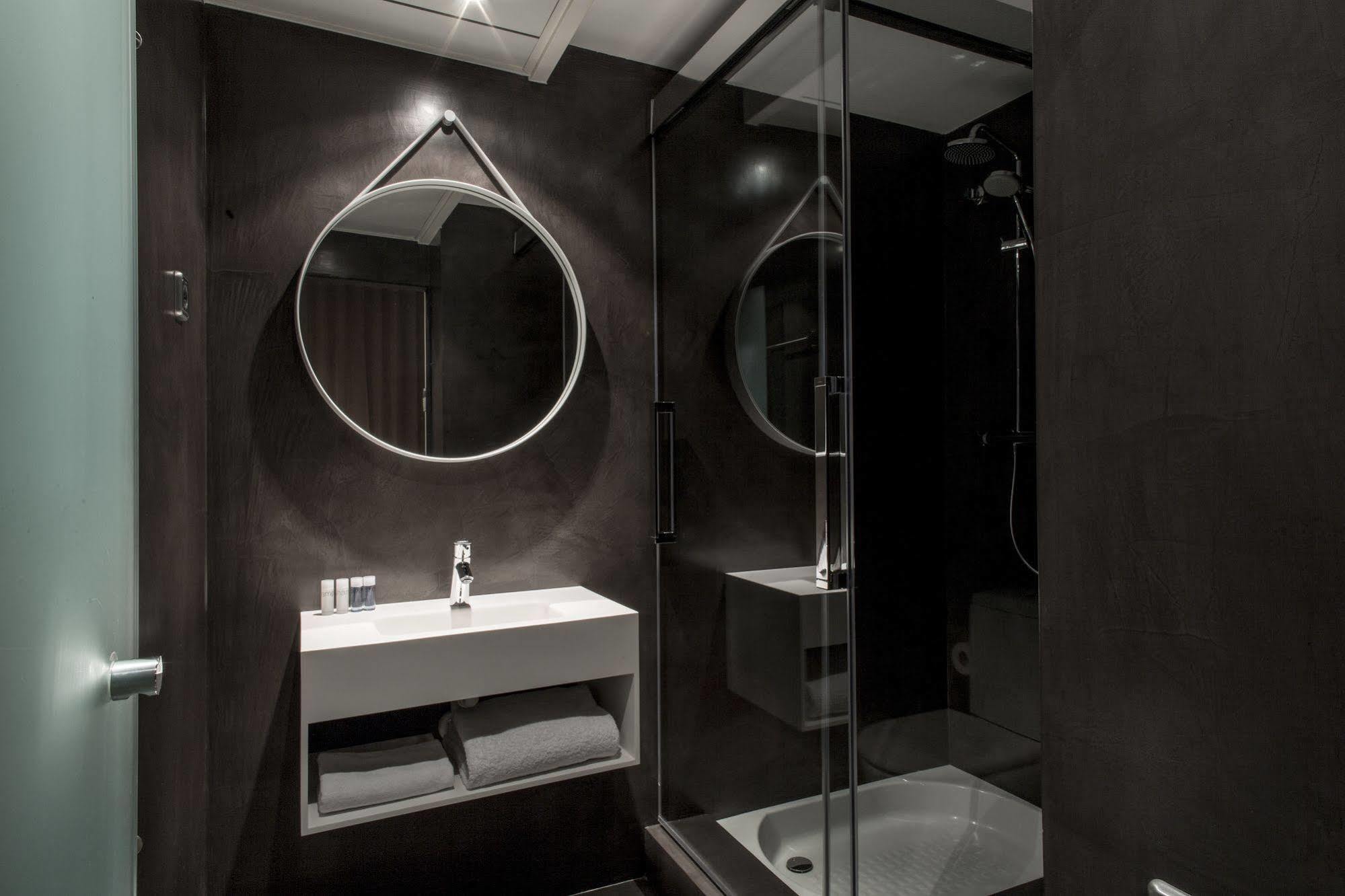 Aparthotel Allada 3* Barcelona Bagian luar foto